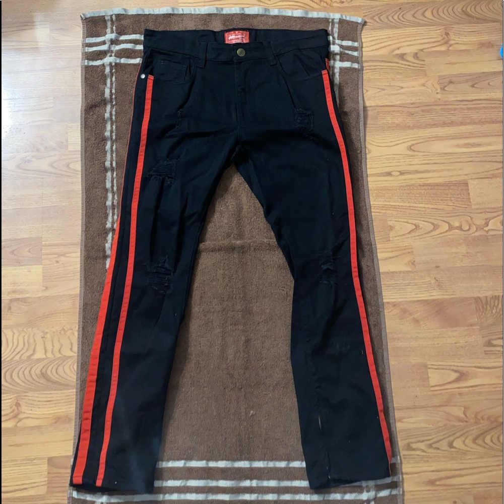Brand Mousai, Size 34/30, color black and red